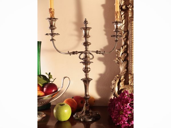 Coppa di candelabri in metallo argentato  - Asta Dimore fiorentine - Associazione Nazionale - Case d'Asta italiane