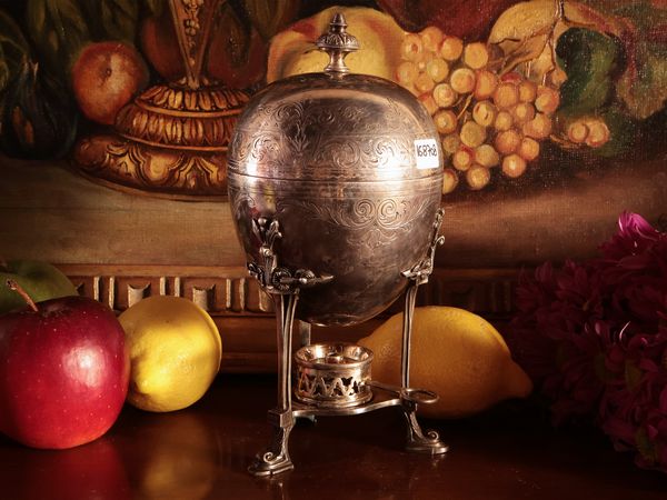 Set per uova alla coque in metallo argentato  - Asta Dimore fiorentine - Associazione Nazionale - Case d'Asta italiane