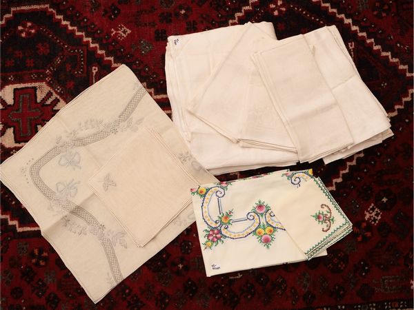 Lotto di biancheria per la tavola  - Asta Dimore fiorentine - Associazione Nazionale - Case d'Asta italiane