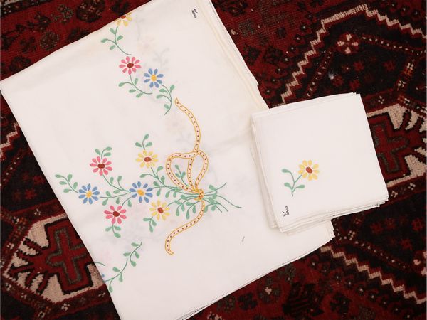 Tovaglia in lino bianco ricamata  - Asta Dimore fiorentine - Associazione Nazionale - Case d'Asta italiane