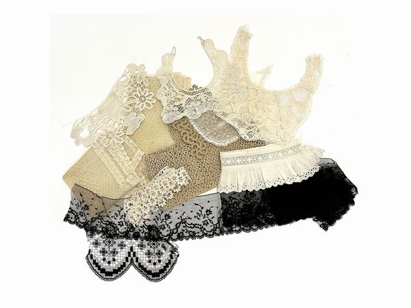 Assortimento di accessori d'epoca per abiti  - Asta Dimore fiorentine - Associazione Nazionale - Case d'Asta italiane