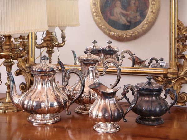 Servizio da t� e caff� in metallo argentato  - Asta Dimore fiorentine - Associazione Nazionale - Case d'Asta italiane