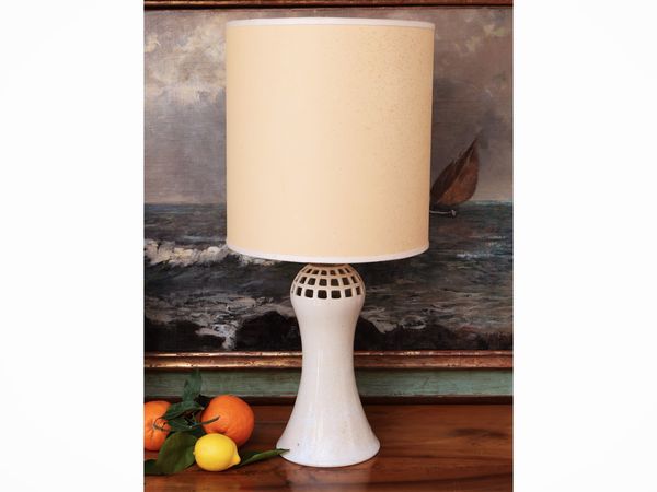 Lume da tavolo in ceramica smaltata, Bucci Pesaro  - Asta Dimore fiorentine - Associazione Nazionale - Case d'Asta italiane