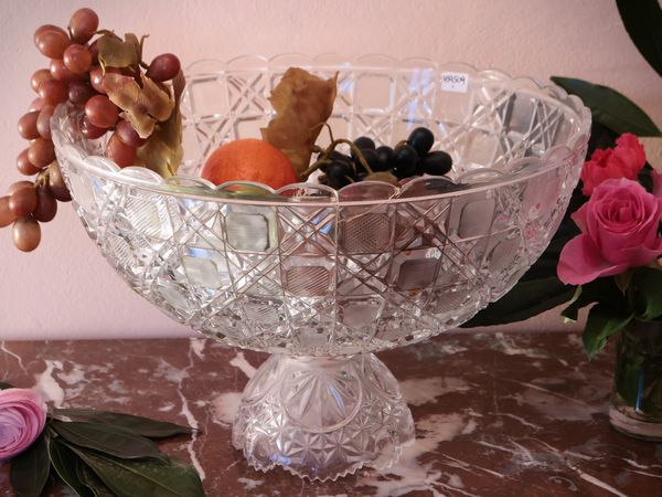 Grande alzata centrotavola in cristallo molato  - Asta Dimore fiorentine - Associazione Nazionale - Case d'Asta italiane