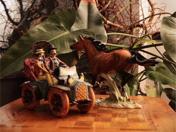 Due gruppi in ceramica policroma  - Asta Dimore fiorentine - Associazione Nazionale - Case d'Asta italiane