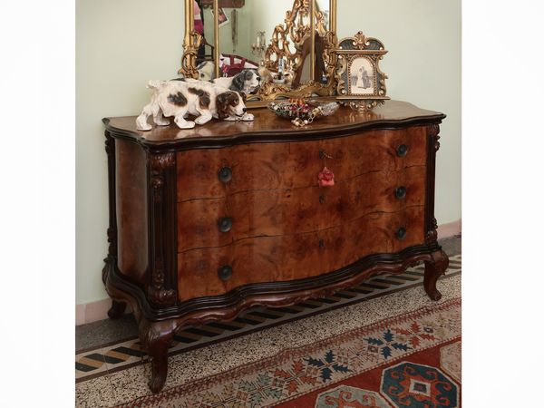 Cassettone in noce e radica di noce  - Asta Dimore fiorentine - Associazione Nazionale - Case d'Asta italiane