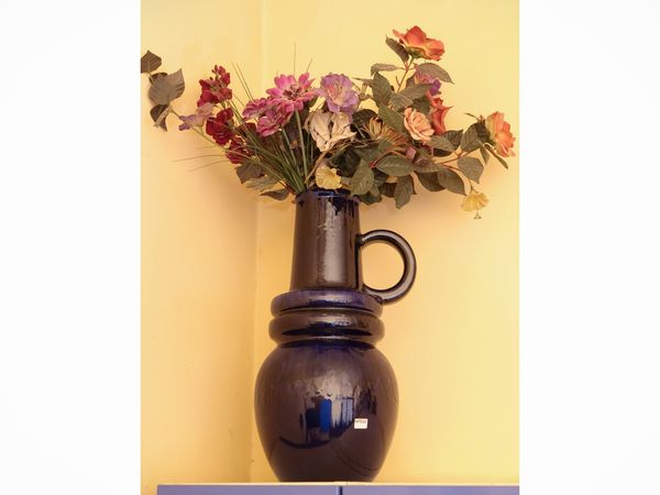 Grande vaso in terracotta smaltata blu  - Asta Dimore fiorentine - Associazione Nazionale - Case d'Asta italiane