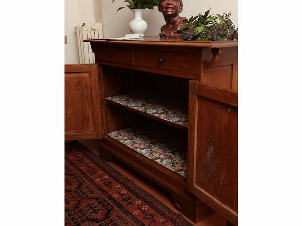 Credenza in abete di gusto Art Nouveau  - Asta Dimore fiorentine - Associazione Nazionale - Case d'Asta italiane