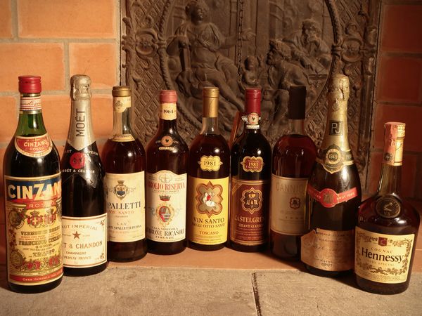 Assortimento di liquori  - Asta Dimore fiorentine - Associazione Nazionale - Case d'Asta italiane