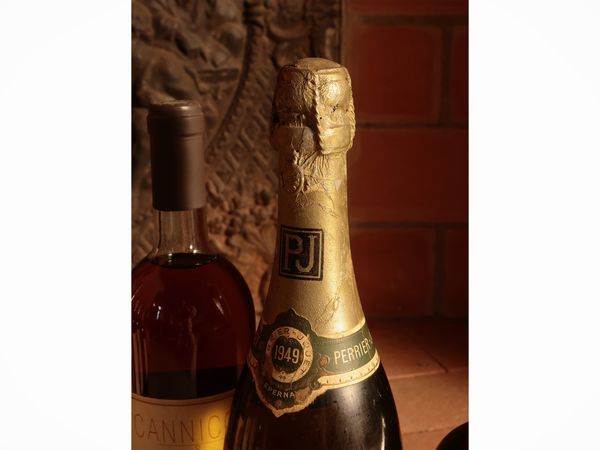 Assortimento di liquori  - Asta Dimore fiorentine - Associazione Nazionale - Case d'Asta italiane