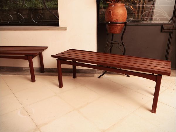 Coppia di panche da terrazzo in legno tenero  - Asta Dimore fiorentine - Associazione Nazionale - Case d'Asta italiane