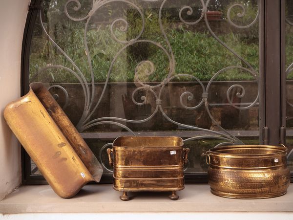 Tre cachepot in ottone  - Asta Dimore fiorentine - Associazione Nazionale - Case d'Asta italiane