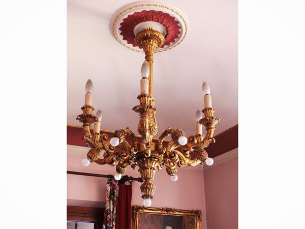 Lampadario in legno intagliato e dorato  - Asta Dimore fiorentine - Associazione Nazionale - Case d'Asta italiane