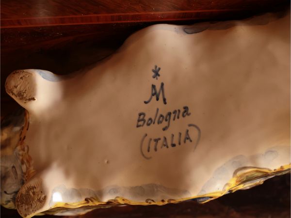 Centrotavola in maiolica, manifattura bolognese  - Asta Dimore fiorentine - Associazione Nazionale - Case d'Asta italiane