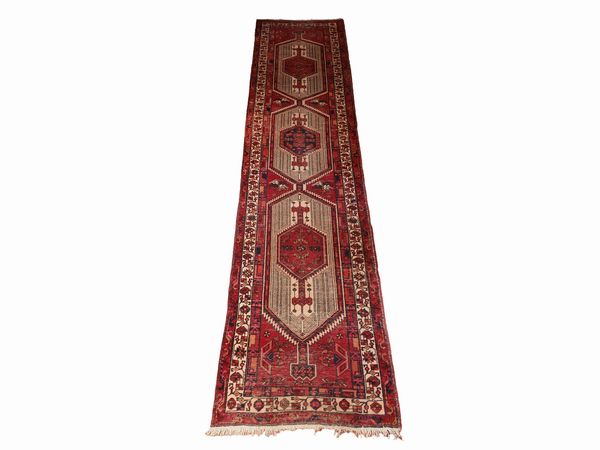 Galleria caucasica di vecchia manifattura  - Asta Dimore fiorentine - Associazione Nazionale - Case d'Asta italiane