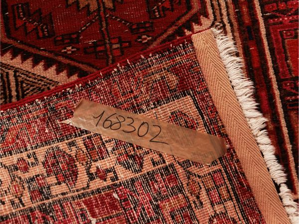 Galleria caucasica di vecchia manifattura  - Asta Dimore fiorentine - Associazione Nazionale - Case d'Asta italiane