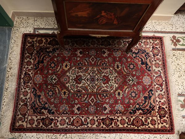 Piccolo tappeto persiano  - Asta Dimore fiorentine - Associazione Nazionale - Case d'Asta italiane