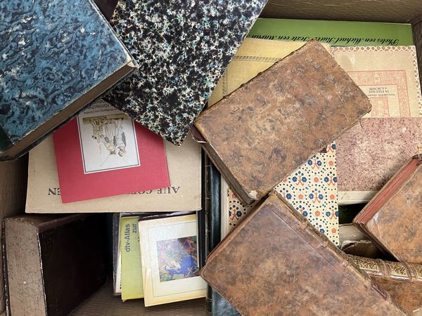 Grande assortimento di libri  - Asta Dimore fiorentine - Associazione Nazionale - Case d'Asta italiane