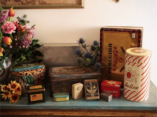 Collezione di scatole di latta d'epoca  - Asta Dimore fiorentine - Associazione Nazionale - Case d'Asta italiane