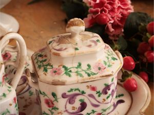 Servito da bambole in porcellana  - Asta Dimore fiorentine - Associazione Nazionale - Case d'Asta italiane