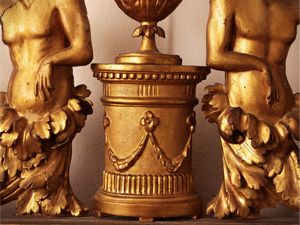 Caminiera in legno laccato e lumeggiato in oro  - Asta Dimore fiorentine - Associazione Nazionale - Case d'Asta italiane