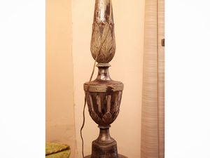 Coppia di torcere in legno laccato e argentato  - Asta Dimore fiorentine - Associazione Nazionale - Case d'Asta italiane