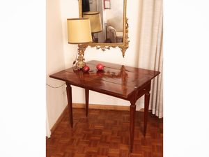 Tavolo a bandelle impiallacciato in ciliegio  - Asta Dimore fiorentine - Associazione Nazionale - Case d'Asta italiane