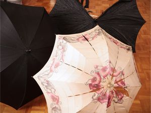 Tre ombrellini da passeggio  - Asta Dimore fiorentine - Associazione Nazionale - Case d'Asta italiane