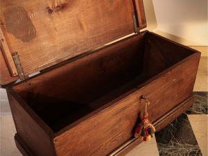 Piccola cassapanca rustica in legno tenero  - Asta Dimore fiorentine - Associazione Nazionale - Case d'Asta italiane