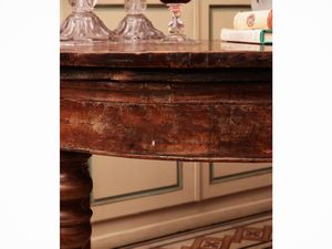 Tavolino rotondo impiallacciato in noce e radica di noce  - Asta Dimore fiorentine - Associazione Nazionale - Case d'Asta italiane