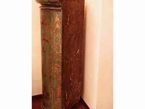 Angoliera in legno laccato verde  - Asta Dimore fiorentine - Associazione Nazionale - Case d'Asta italiane