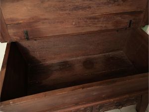 Madia da pane in noce ed altre essenze  - Asta Dimore fiorentine - Associazione Nazionale - Case d'Asta italiane