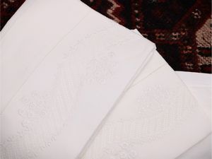 Due lenzuola matrimoniali in lino  - Asta Dimore fiorentine - Associazione Nazionale - Case d'Asta italiane