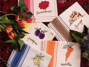 Quattro tovaglie in lino di Fiandra  - Asta Dimore fiorentine - Associazione Nazionale - Case d'Asta italiane