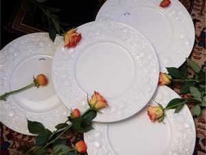 Serie di dodici sottopiatti in ceramica  - Asta Dimore fiorentine - Associazione Nazionale - Case d'Asta italiane