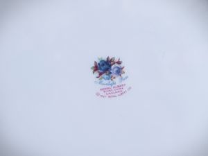 Servizio di piatti in porcellana inglese  - Asta Dimore fiorentine - Associazione Nazionale - Case d'Asta italiane