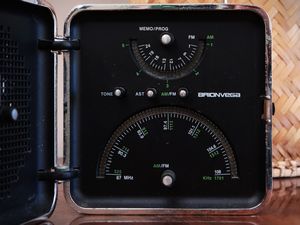 Radio cubo TS502  - Asta Dimore fiorentine - Associazione Nazionale - Case d'Asta italiane