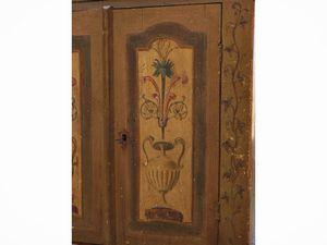 Stipo in legno laccato nei toni del verde  - Asta Dimore fiorentine - Associazione Nazionale - Case d'Asta italiane