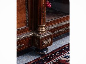 Credenza impiallacciata in radica e altre essenze  - Asta Dimore fiorentine - Associazione Nazionale - Case d'Asta italiane