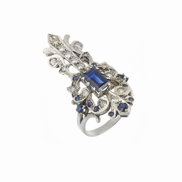 ANELLO CON ZAFFIRI E DIAMANTI  - Asta Gioielli  - Associazione Nazionale - Case d'Asta italiane