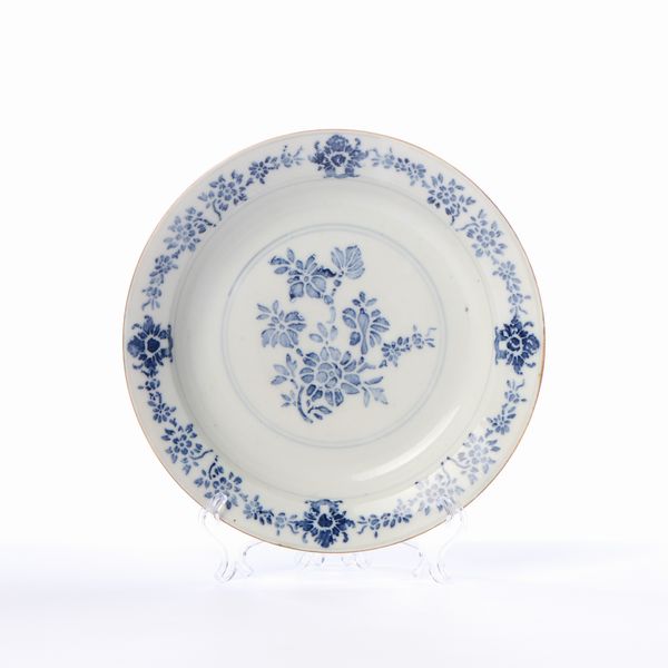 Ginori piatto in porcellana  - Asta L'Arte della Tavola - Associazione Nazionale - Case d'Asta italiane