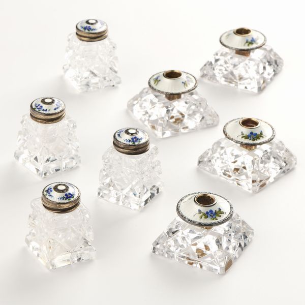 Quattro portacandele e quattro saliere in vetro molato, argento sterling e smalti  - Asta L'Arte della Tavola - Associazione Nazionale - Case d'Asta italiane