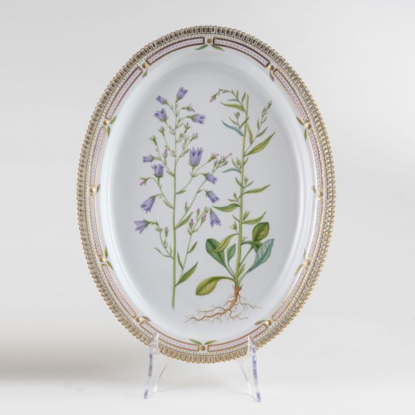 Royal Copenhagen Flora Danica prestigioso servizio da tavola in porcellana policroma e dorata  - Asta L'Arte della Tavola - Associazione Nazionale - Case d'Asta italiane