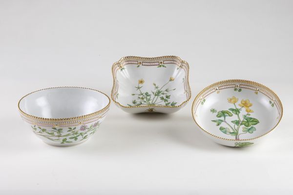 Royal Copenhagen Flora Danica prestigioso servizio da tavola in porcellana policroma e dorata  - Asta L'Arte della Tavola - Associazione Nazionale - Case d'Asta italiane