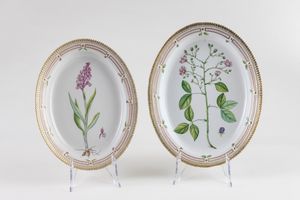 Royal Copenhagen Flora Danica prestigioso servizio da tavola in porcellana policroma e dorata  - Asta L'Arte della Tavola - Associazione Nazionale - Case d'Asta italiane