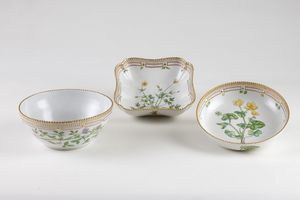 Royal Copenhagen Flora Danica prestigioso servizio da tavola in porcellana policroma e dorata  - Asta L'Arte della Tavola - Associazione Nazionale - Case d'Asta italiane