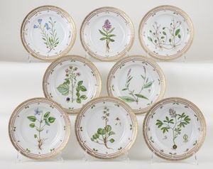 Royal Copenhagen Flora Danica prestigioso servizio da tavola in porcellana policroma e dorata  - Asta L'Arte della Tavola - Associazione Nazionale - Case d'Asta italiane
