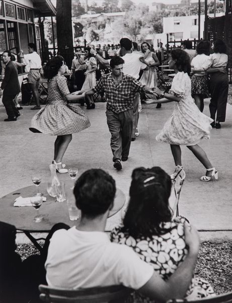 Willy Ronis : Les habits noirs de Willy Ronis  - Asta Fotografia - Associazione Nazionale - Case d'Asta italiane