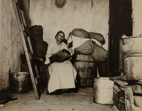 Jacob August Riis : Home of an Italian Rag-Picker, Jersey Street  - Asta Fotografia - Associazione Nazionale - Case d'Asta italiane
