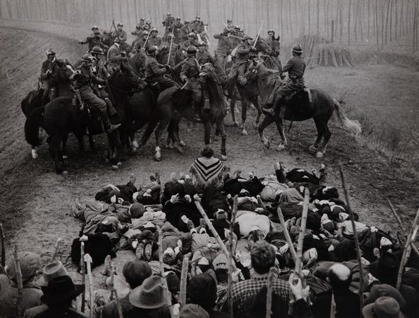 Angelo Novi : Novecento di Bernardo Bertolucci  - Asta Fotografia - Associazione Nazionale - Case d'Asta italiane